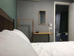 Art N Stay - Hostel