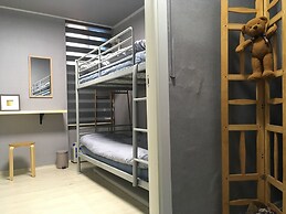 Art N Stay - Hostel