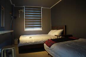 Art N Stay - Hostel
