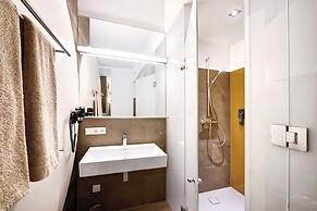 eee hotel TRAUN