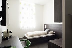 eee hotel TRAUN