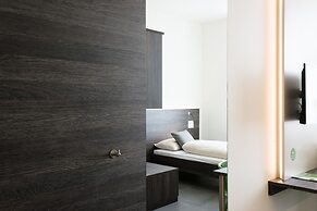 eee hotel TRAUN