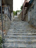 Mountain Rose Garden Hotel