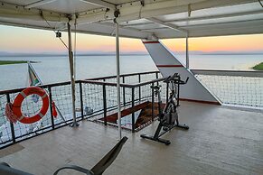 Shayamanzi Houseboats