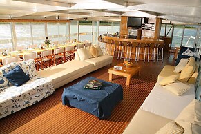 Shayamanzi Houseboats