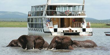 Shayamanzi Houseboats