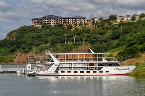 Shayamanzi Houseboats