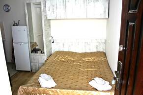Old Avlabari Rooms