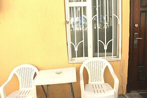 Old Avlabari Rooms