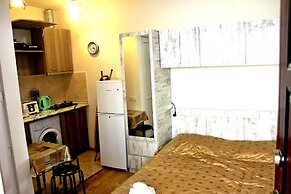 Old Avlabari Rooms