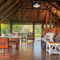 iKhaya LamaDube Game Lodge