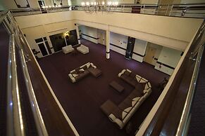 Hotel Elegance N.V.