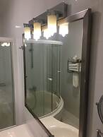 Hotel Elegance N.V.