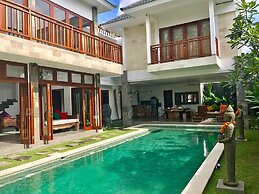 Villa Khaleesi
