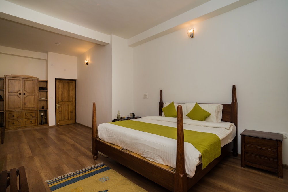 Bhikampur Lodge By Howard