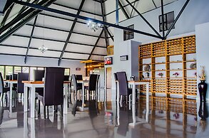 Mount Shekinah Country Hotel