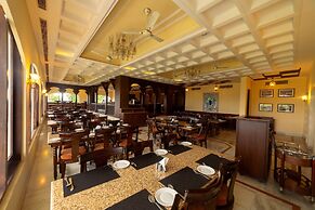 Hotel Hilltop Palace