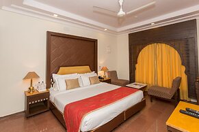 Hotel Hilltop Palace