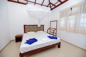 Villa Almond Leaf