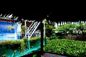 New Phiman Riverview Guesthouse - Hostel