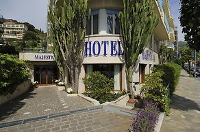 LVG Hotel Collection - Majestic