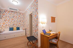 LVG Hotel Collection - Majestic