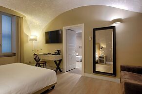 Caruso Place Boutique & Wellness Suites