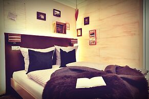Melbo’s Home