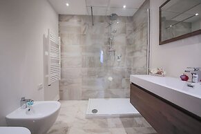 Pandolfini Suite