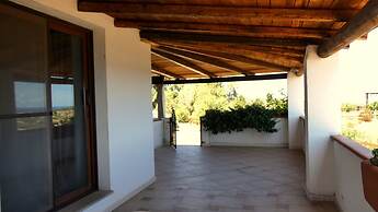 Comino Alto Agriturismo e  Appartamenti