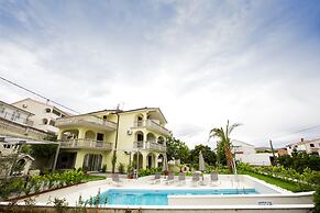 Apartments Bago