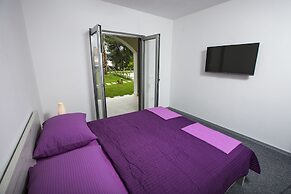Apartments Bago