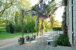 Domaine Du Buc, Le Chateau