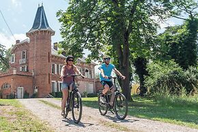 Domaine Du Buc, Le Chateau