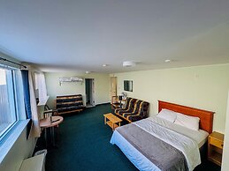 Asessippi Inn