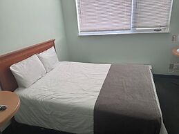 Asessippi Inn