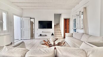 Amperian Mykonos Suites & Villas