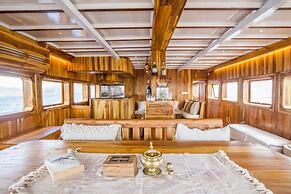 Kelana Boat