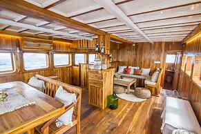 Kelana Boat