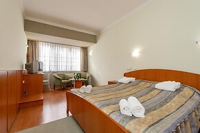 Aqua Blue Hotel