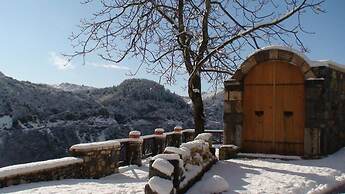 Agnantio studios & suites