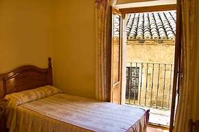 Hostal las Coronas