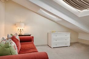 Noble Suites