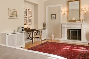 Noble Suites