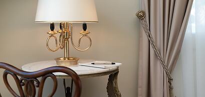 Noble Suites