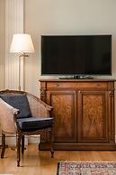 Noble Suites