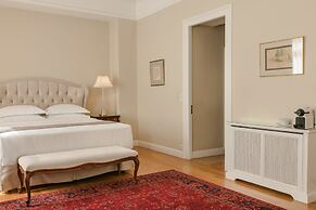 Noble Suites