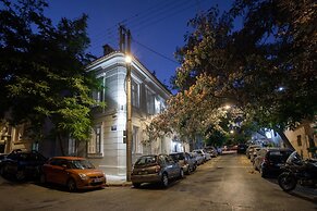Noble Suites