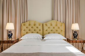 Noble Suites