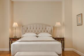Noble Suites